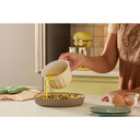 Kitchenaid® Batteur sur socle de la couleur de l’année 2025 Beurre KSM195PSBT