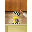 Kitchenaid® Batteur sur socle de la couleur de l’année 2025 Beurre KSM195PSBT