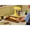 Kitchenaid® Batteur sur socle de la couleur de l’année 2025 Beurre KSM195PSBT