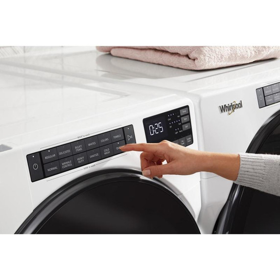 Whirlpool® Piédestal avec rangement pour laveuse et sécheuse à chargement frontal, 15.5 po (39,4 cm) WFP2715HW