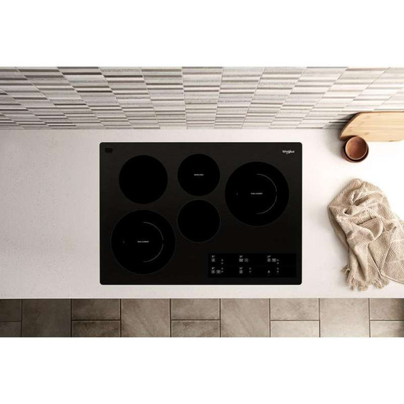 Whirlpool® Table de cuisson électrique en vitrocéramique avec deux éléments radiants doubles - 30 po WCE97US0KB