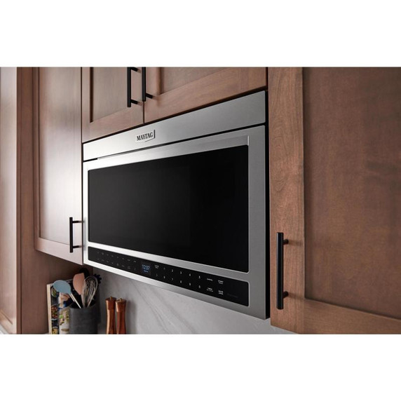 Maytag® Four à micro-ondes à hotte intégrée encastré affleurant avec gril YMMMF8030PZ