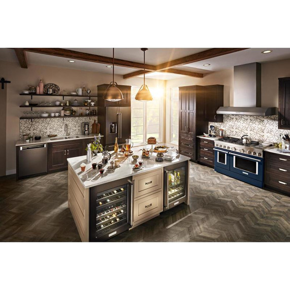 Kitchenaid® Hotte de cuisinière murale de style commercial à classe de moteur de 585 ou 1170 pi cu/min - 48 po KVWC958KSS