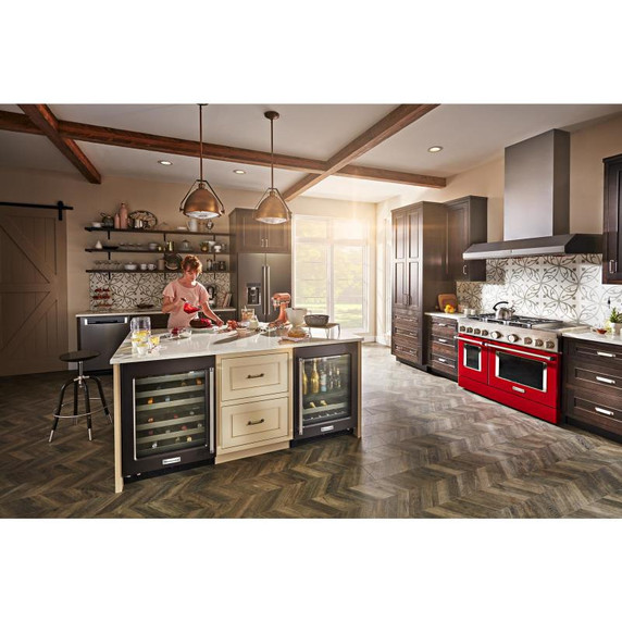 Kitchenaid® Hotte de cuisinière murale de style commercial à classe de moteur de 585 ou 1170 pi cu/min - 48 po KVWC958KSS