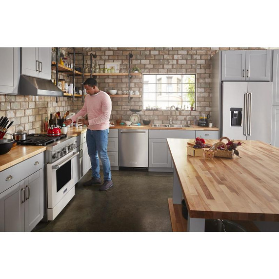 Kitchenaid® Hotte de ventilation sous l’armoire de style commercial à classe de moteur de 585 pi cu/min - 30 po KVUC600KSS