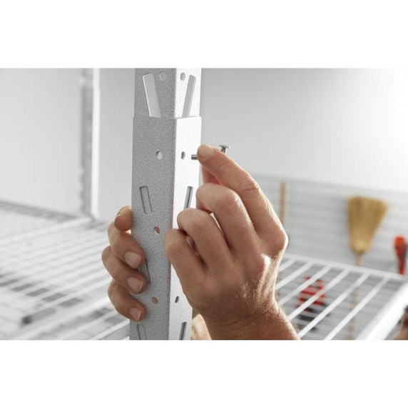 Gladiator® Tablette de rangement suspendue GearLoft™ de 4 pi (121,9 cm) X 8 pi (243,8 cm) GALS48M4JW
