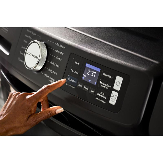 Maytag® Laveuse à chargement frontal intelligente Animal Pet Pro - 5.8 pi cu (C.E.I.) MFW7020RU