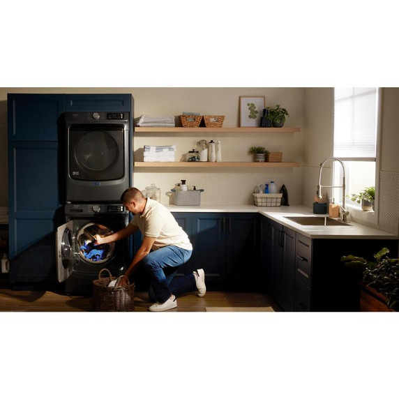 Maytag® Laveuse à chargement frontal intelligente Animal Pet Pro - 5.8 pi cu (C.E.I.) MFW7020RF
