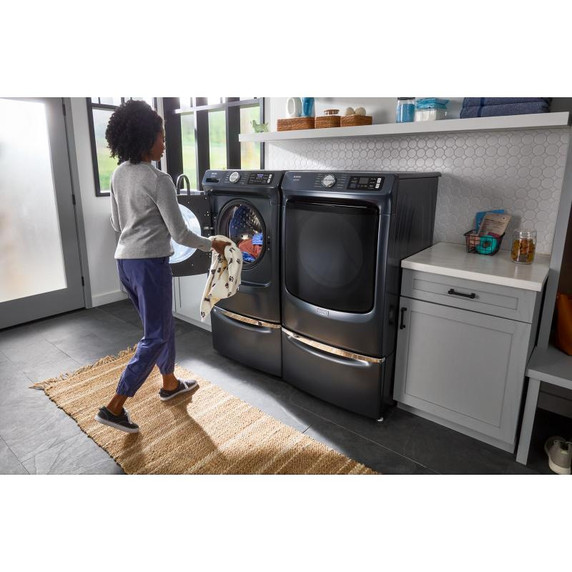 Maytag® Laveuse à chargement frontal intelligente Animal Pet Pro - 5.8 pi cu (C.E.I.) MFW7020RF