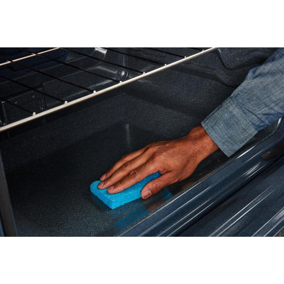 Maytag® Cuisinière électrique à convection avec friture et cuisson à air sans préchauffage - 30 po - 5,3 pi cu YMFES6030RB
