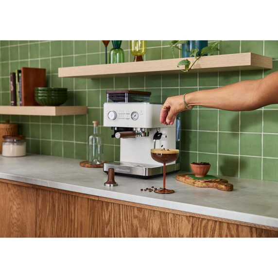 Kitchenaid® Machine à espresso semi-automatique avec moulin à meule KES6551PL