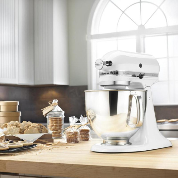 Batteur sur socle à tête inclinable KitchenAid de 4.7 L (5 pintes) de la série Artisan KSM150PSWH