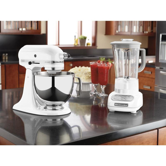 Batteur sur socle à tête inclinable KitchenAid de 4.7 L (5 pintes) de la série Artisan KSM150PSWH