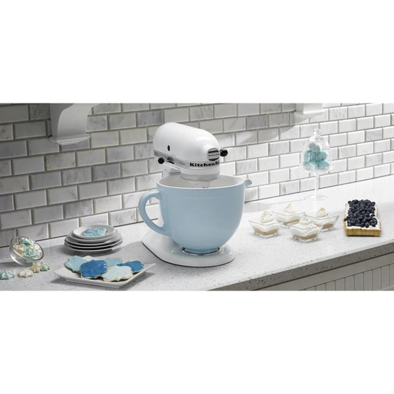 Batteur sur socle à tête inclinable KitchenAid de 4.7 L (5 pintes) de la série Artisan KSM150PSWH