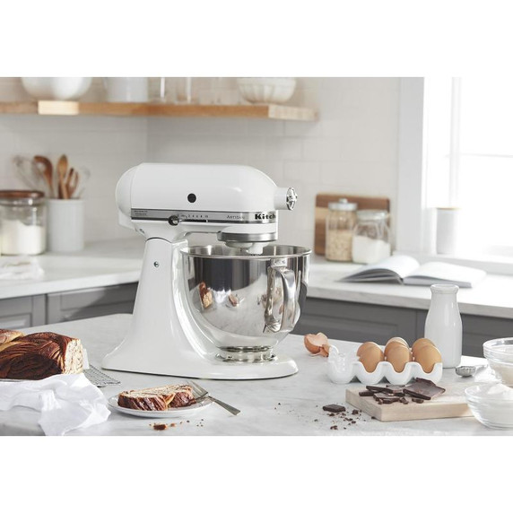 Batteur sur socle à tête inclinable KitchenAid de 4.7 L (5 pintes) de la série Artisan KSM150PSWH