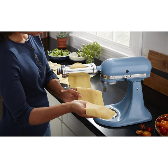 Batteur sur socle à tête inclinable Artisan® KitchenAid® de 5 pintes KSM150PSVB