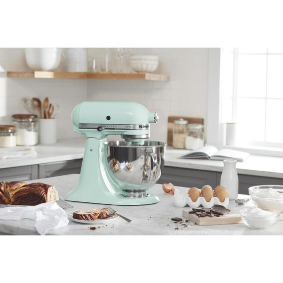 Batteur sur socle à tête inclinable KitchenAid de 4.7 L (5 pintes) de la série Artisan KSM150PSIC