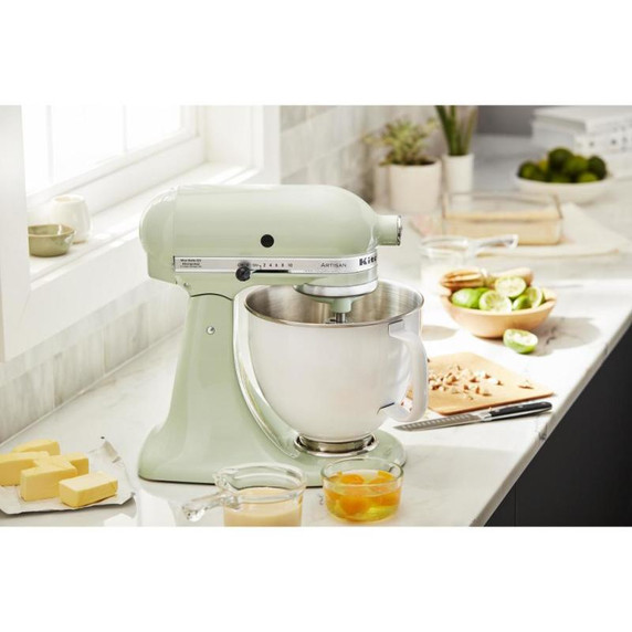 Batteur sur socle à tête inclinable KitchenAid de 4.7 L (5 pintes) de la série Artisan KSM150PSPT