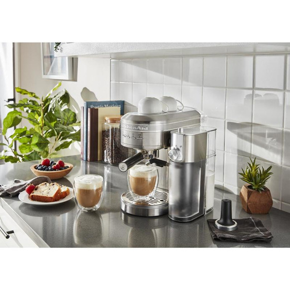 Kitchenaid® Machine à espresso semi-automatique en métal KES6503SX