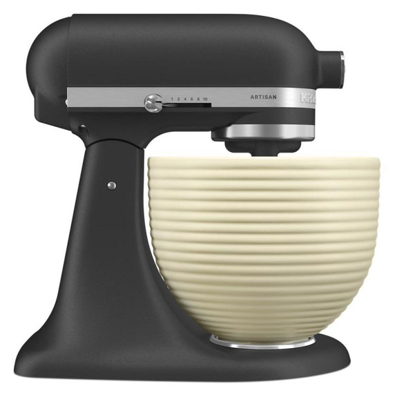 Batteur sur socle KitchenAid® de 5 pintes avec bol en acier inoxydable brossé. KSM192XDBK