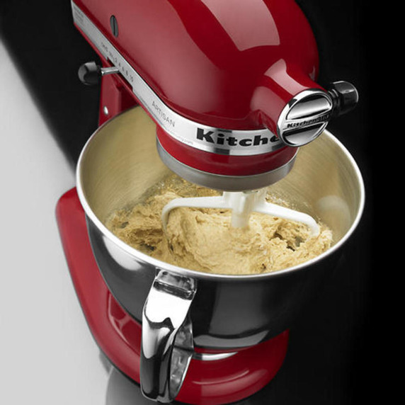 Batteur sur socle à tête inclinable KitchenAid de 4.7 L (5 pintes) de la série Artisan KSM150PSER