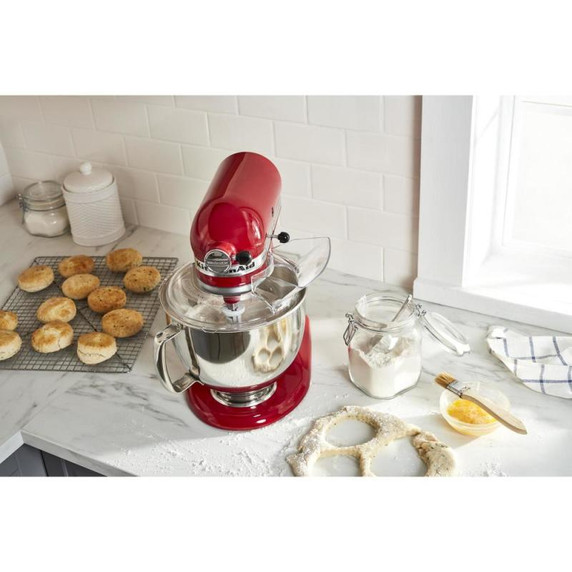 Batteur sur socle à tête inclinable KitchenAid de 4.7 L (5 pintes) de la série Artisan KSM150PSER