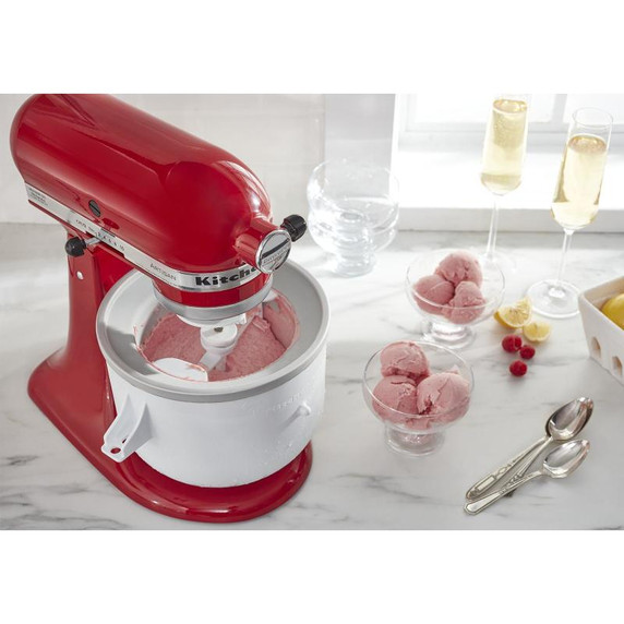 Batteur sur socle à tête inclinable KitchenAid de 4.7 L (5 pintes) de la série Artisan KSM150PSER