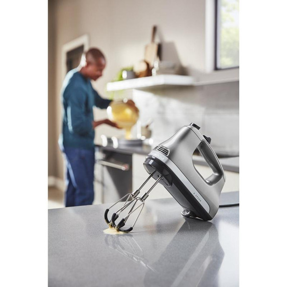 Kitchenaid® Batteur à main à 6 vitesses avec fouets à bords souples KHM6118CU