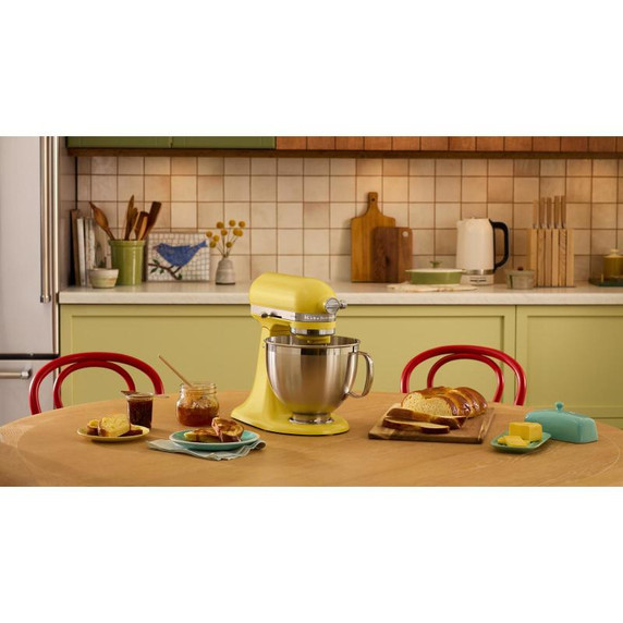 Kitchenaid® Batteur sur socle de la couleur de l’année 2025 Beurre KSM195PSBT