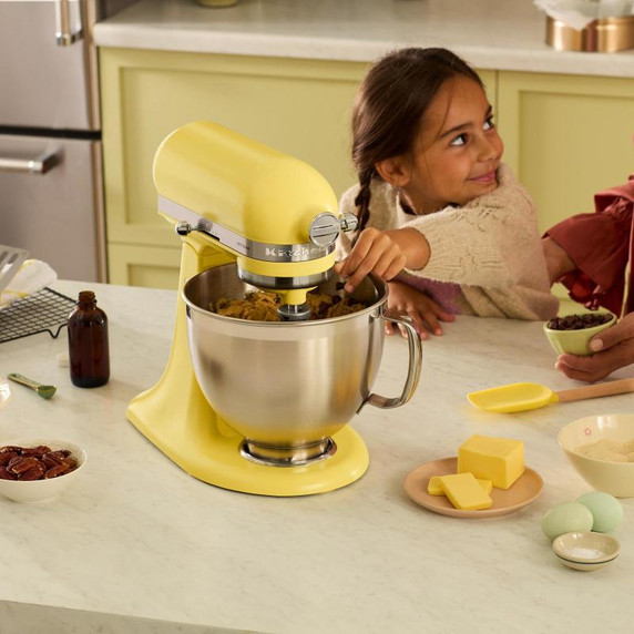 Kitchenaid® Batteur sur socle de la couleur de l’année 2025 Beurre KSM195PSBT