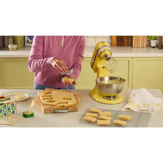 Kitchenaid® Batteur sur socle de la couleur de l’année 2025 Beurre KSM195PSBT
