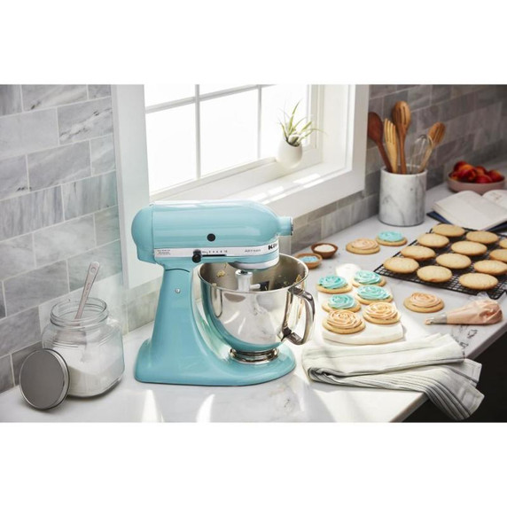 Kitchenaid® Batteur sur socle à tête inclinable Artisan® avec batteur à bord souple - 5 pintes KSM150FEAQ