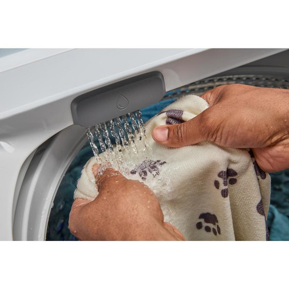 Maytag® Laveuse à chargement vertical à turbine avec fonction Extra Power et option Animal Pet Pro - 5,5 pi cu MTW5600RW