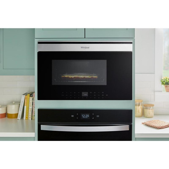Whirlpool® Four à micro-ondes intelligent multifonctionnel encastré avec friture à air de 1.1 pi cu - 900 watts YWMBT7030SZ