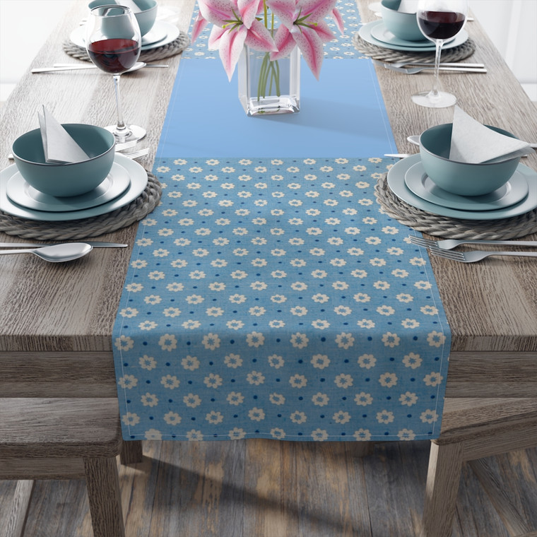 Antique Light Blue Floral Table Runner (Cotton, Poly)