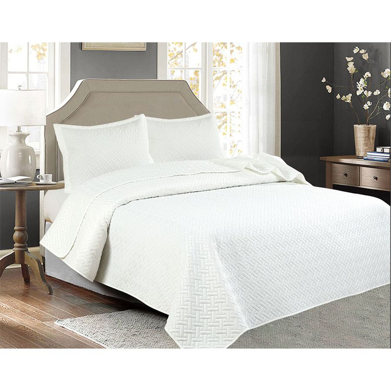 3 Pcs Squared Stitched Pinsonic Reversible Oversized Bedspread