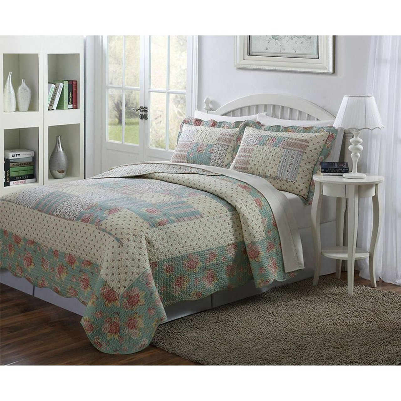 light blue quilt bedding
