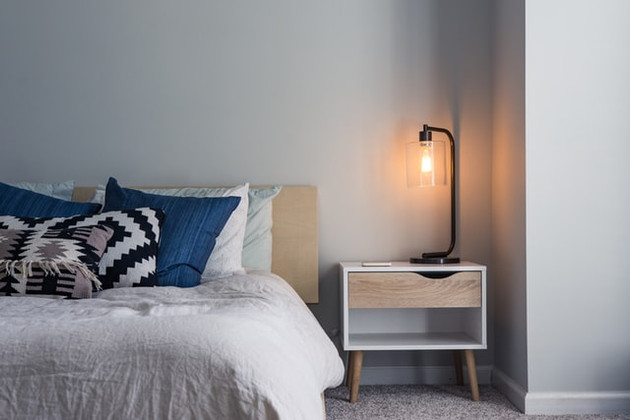6 Essential Things You Need to Have in Your Nightstand