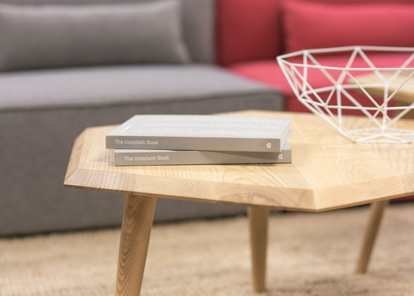 How to Choose the Right End Table: 3 Things to Consider