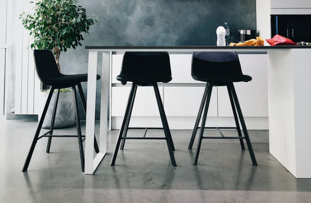 How to Choose the Right Barstool for Your Kitchen