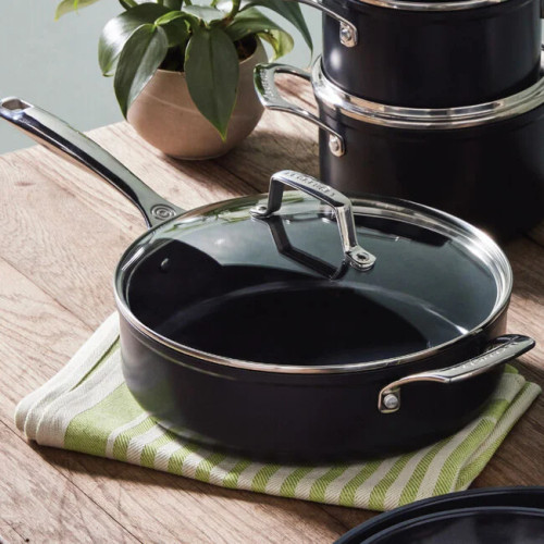 Essential Ceramic Saute Pan 4.25Qt.