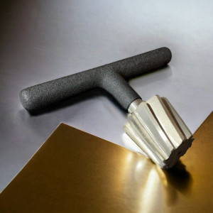 Tsuba hole opener Tsuba hole opener