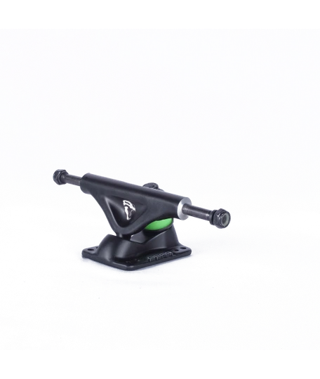 Bear Polar Bear 105mm Black Trucks