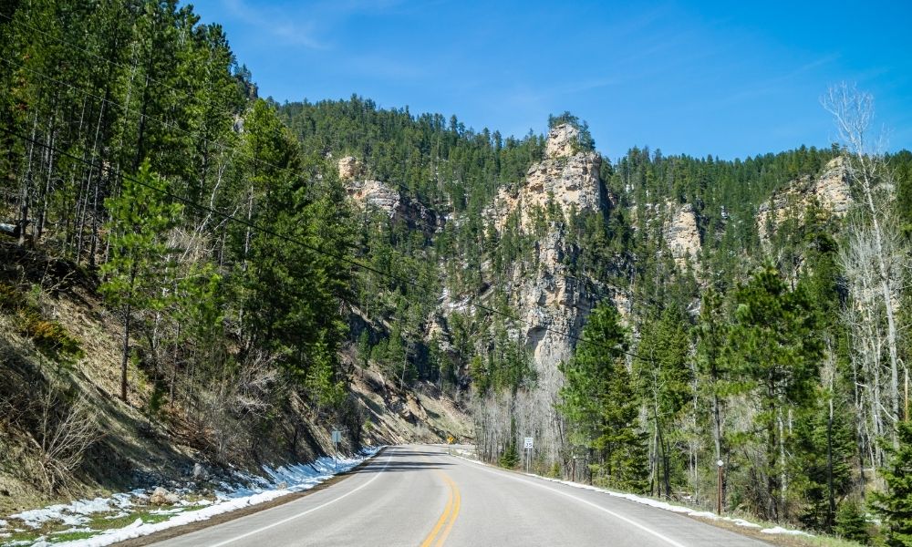 Top 4 Downhill Longboarding Spots in the US
