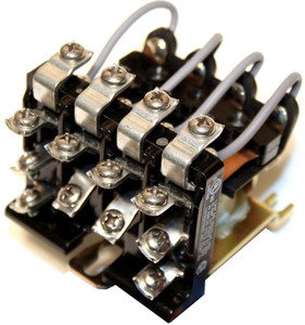 PM17AY-240VAC – Struthers-Dunn - Power Relay, 4PDT, 240 VAC, 35 A, PM Series, Socket