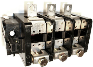 CR324F360F – O/L relay 300 line 3 pole size 4