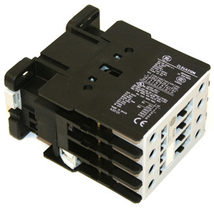 CL04A310MJ – 3-Pole Contactor, 32A, 120V, 120V Coil