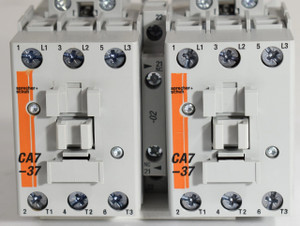 Reversing contactor w/main amperage and (CAU7-37-02-220W)