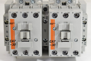 Reversing contactor w/main amperage and (CAU7-30-22-120)