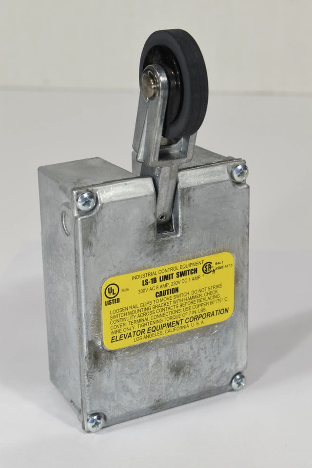 DW19-D EECO LS1B double contact limit switch with roller lever actuator